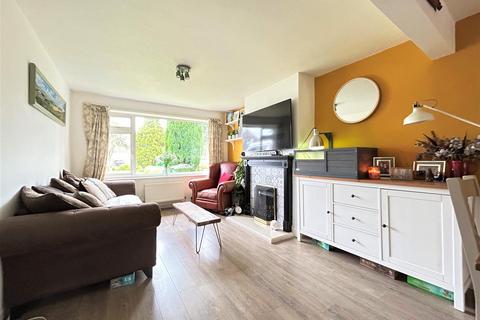 3 bedroom semi-detached house for sale, Meadow Road, Toddington