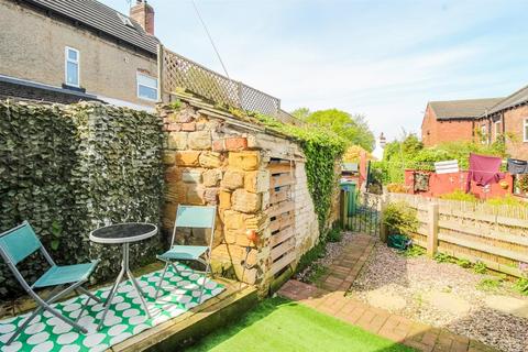 10 Ledger Lane, Lofthouse, Wakefield, WF3 3NG