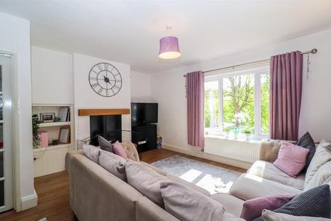 141 Wharncliffe Road, Wakefield, WF2 7QA