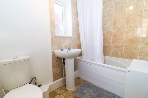 141 Wharncliffe Road, Wakefield, WF2 7QA