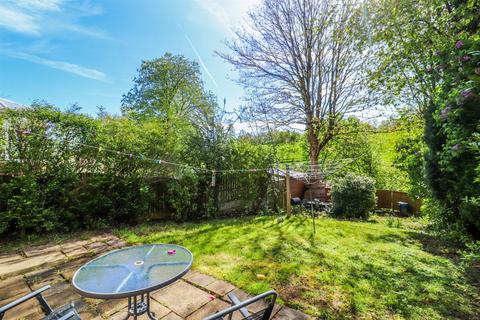 141 Wharncliffe Road, Wakefield, WF2 7QA