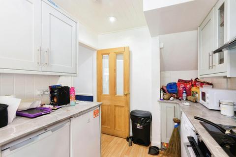 3 bedroom end of terrace house for sale, Giles Avenue, York, YO31 0RB