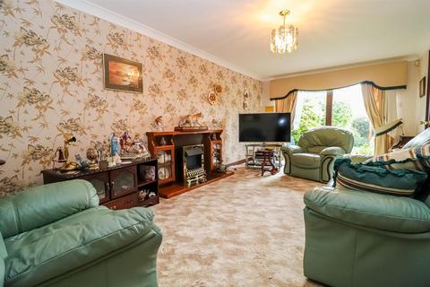 3 bedroom detached house for sale, Partons Place, Wakefield WF3