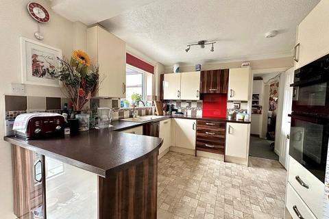 21 Hedge End, Northampton, NN4 0SW