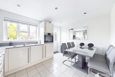 38 Blackdown Close, Stevenage, SG1 6AX