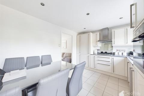38 Blackdown Close, Stevenage, SG1 6AX