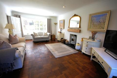 4 bedroom detached house for sale, Manor Road, Swanland HU14