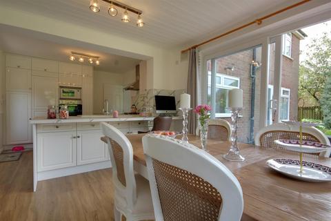 54 Manor Road, Swanland, North Ferriby, HU14 3PB