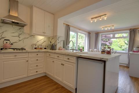 54 Manor Road, Swanland, North Ferriby, HU14 3PB