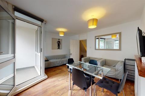 3 bedroom apartment for sale, Stepney Green, London E1