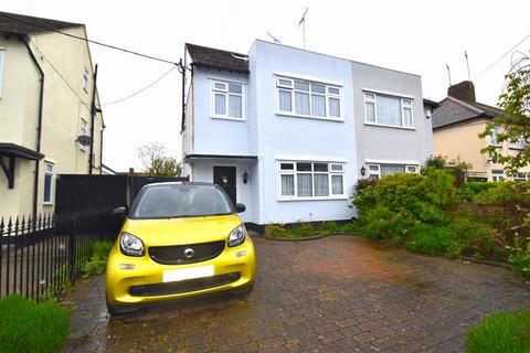3 bedroom semi-detached house for sale, Somerset Avenue, Rochford