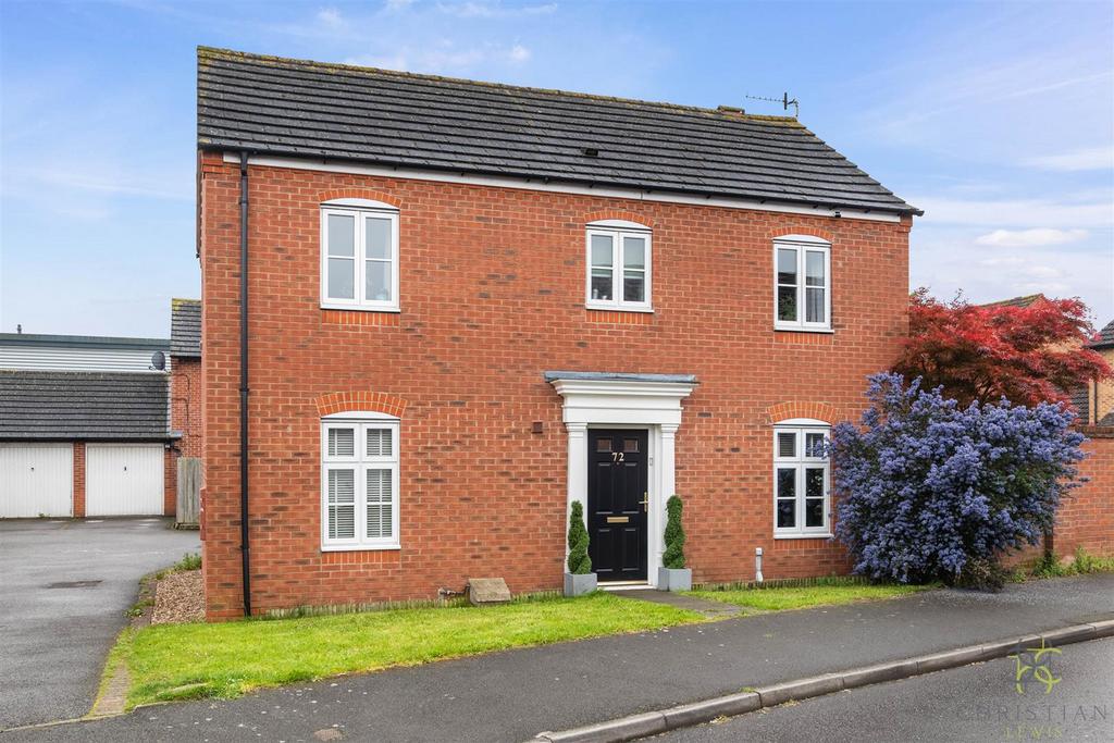Wood End, Evesham WR11 3 bed detached house for sale £300,000