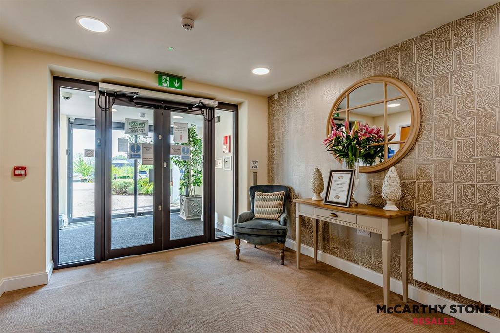 8595831-interior12-800.JPG