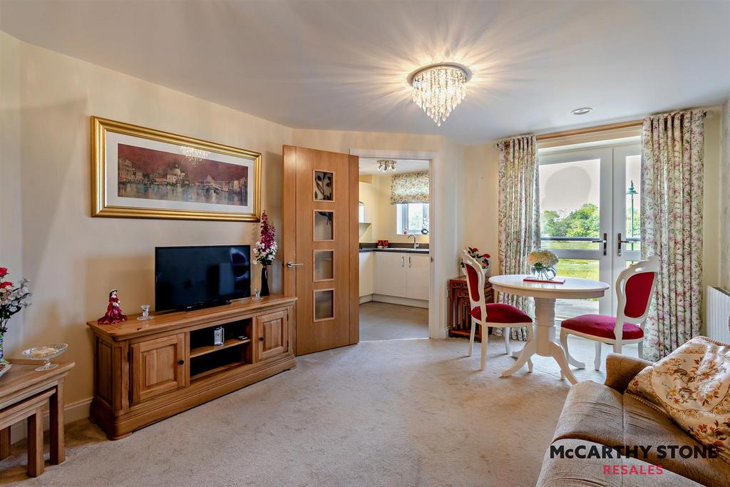 8595831-interior02-800.JPG