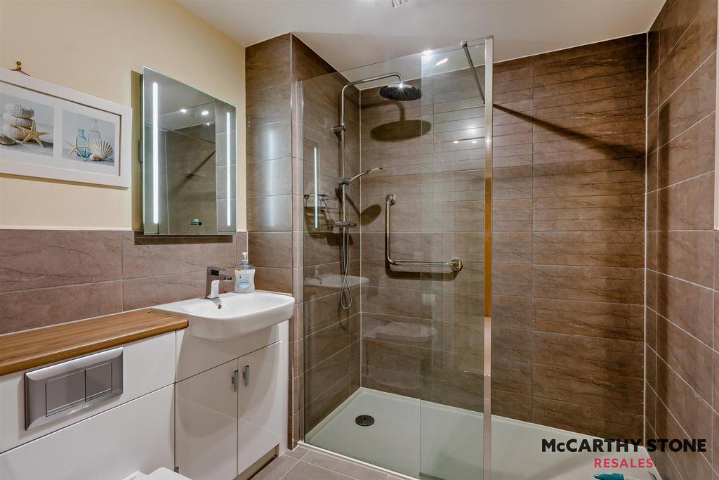 8595831-interior08-800.JPG