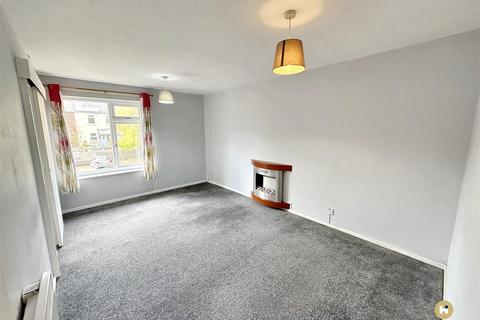 1 bedroom flat for sale, Dickinson Court, Wakefield WF1