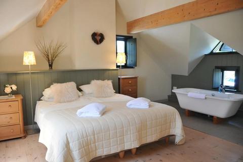 2 bedroom cottage to rent, Beili, Hushwing Living, St Florence
