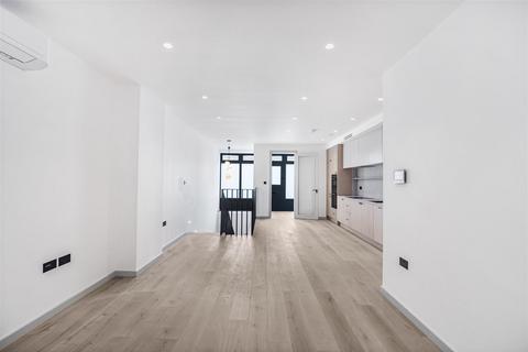 3 bedroom apartment to rent, Elgin Avenue, London W9