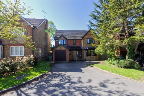 5 bedroom detached house for sale, Parnell Gardens, Weybridge KT13