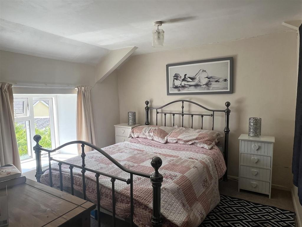Bedroom: