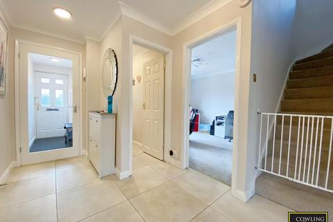 4 bedroom detached house for sale, Station Avenue, Wickford