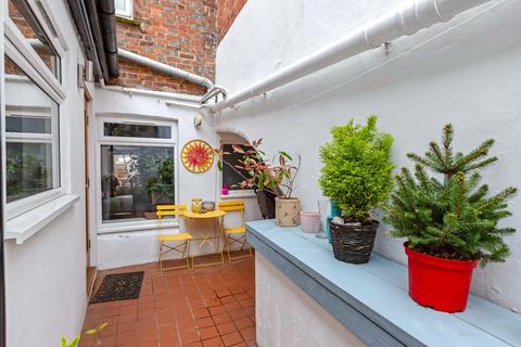 Flat 1, 103 Brighton Road, Lancing, BN15 8BG