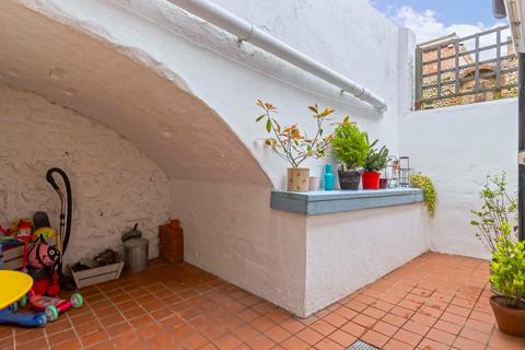 Flat 1, 103 Brighton Road, Lancing, BN15 8BG