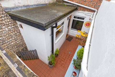 Flat 1, 103 Brighton Road, Lancing, BN15 8BG