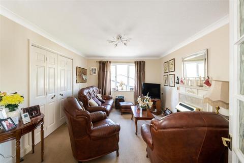 1 bedroom apartment for sale, 25 Wray Park Road, Reigate