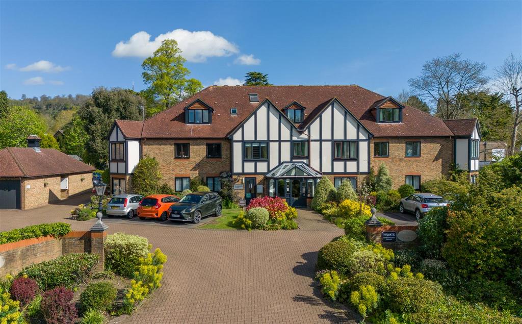 17 Brooklands Court externals-9.jpg