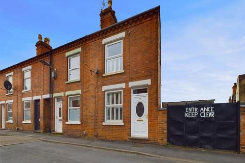3 bedroom end of terrace house for sale, Hastings Street, Loughborough LE11