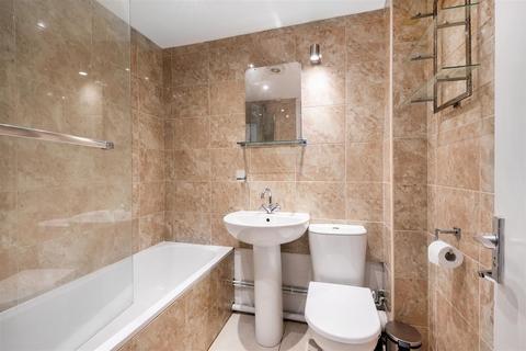 2 bedroom house to rent, Highland Road, Bath BA2
