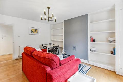 2 bedroom flat to rent, Elms Road, Clapham