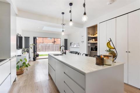 4 Buckfast Road, Morden, SM4 5LY
