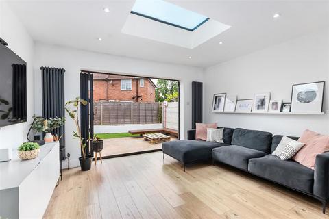 4 Buckfast Road, Morden, SM4 5LY