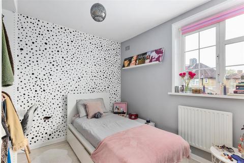 4 Buckfast Road, Morden, SM4 5LY