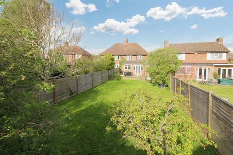 3 bedroom semi-detached house for sale, Limes Avenue, Aylesbury