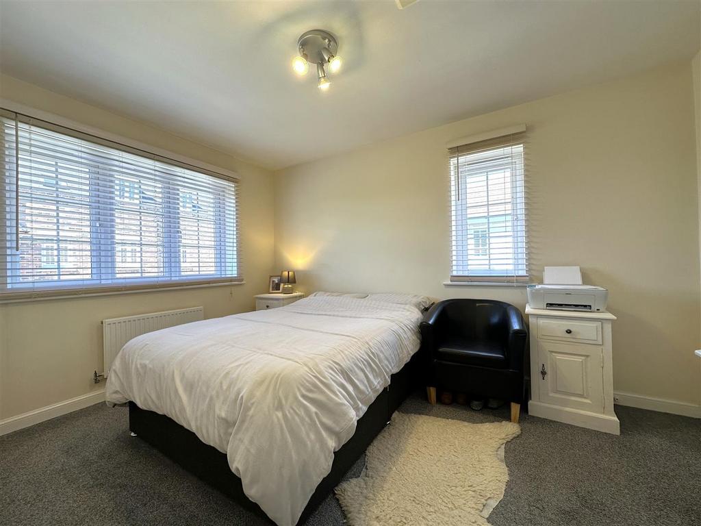 Master Bedroom 692