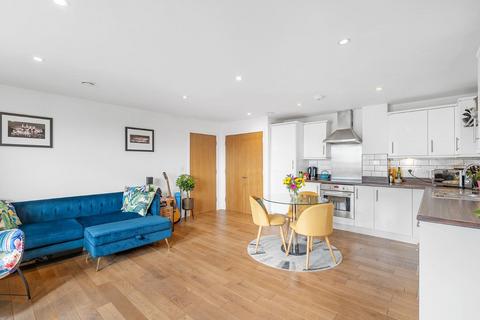 2 bedroom flat for sale, Bicycle Mews, SW4