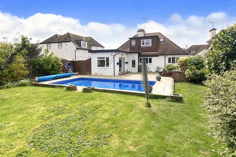 4 bedroom chalet for sale, Cudlow Avenue, Rustington BN16