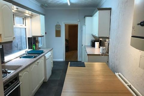 5 bedroom terraced house to rent, Dalton Street, Cardiff