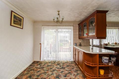 3 bedroom semi-detached house for sale, East Street, Barnsley S72