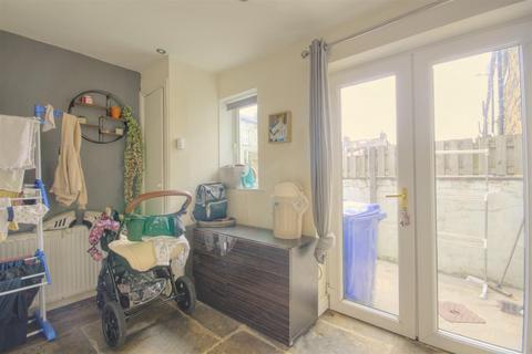 10 Alexandra Ville, Skipton, BD23 2QZ