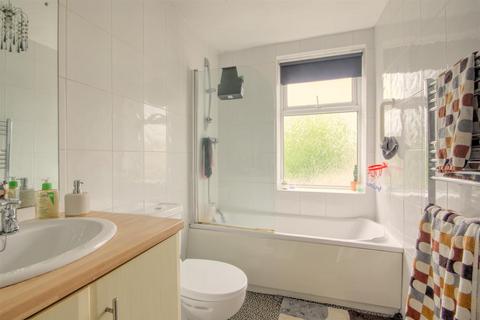 10 Alexandra Ville, Skipton, BD23 2QZ