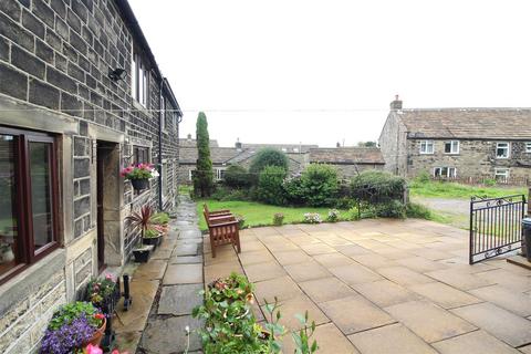 3 bedroom cottage to rent, The Village, Farnley Tyas, Huddersfield. HD4 6UQ