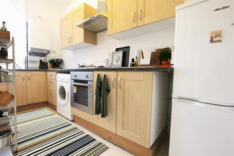 1 bedroom flat to rent, Belsize Village, NW3, London