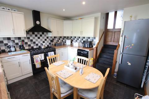 2 bedroom cottage for sale, Brackendale, Bradford