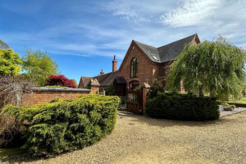 2 bedroom barn conversion for sale, Exhall, Alcester