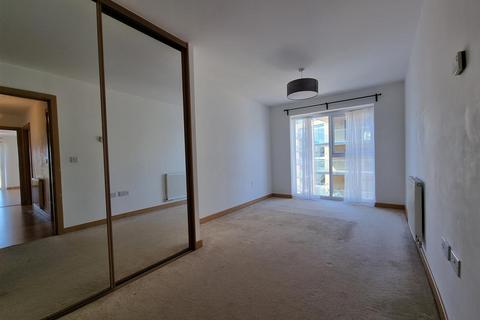 3 bedroom apartment to rent, Mill Pond Road, London DA1