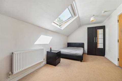 5 bedroom townhouse for sale, Tadros Court, High Wycombe HP13